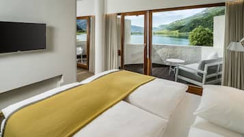 Deluxe Double Room, Balcony, Lake View | Premium bedding, minibar, in-room safe, desk