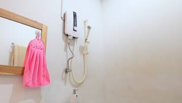 Standard Room | Bathroom shower