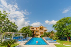 Seasonal outdoor pool