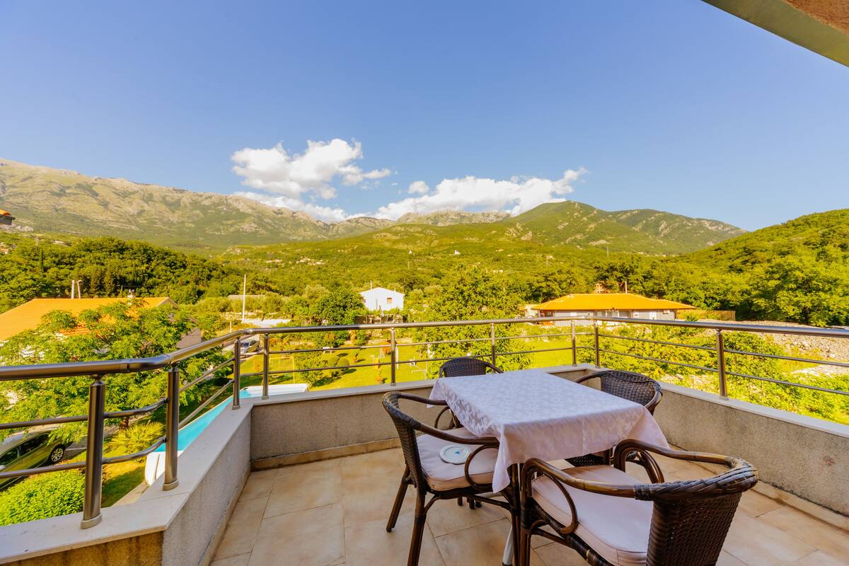 Apartamento, várias camas, terraço, vista para a montanha | Terraço/pátio