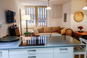 Apartamento (1 Bedroom) | 1 quarto, roupas de cama premium, espaço de trabalho para notebook