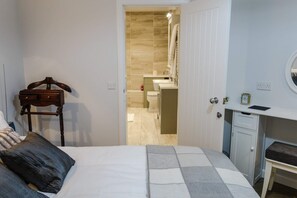 Apartamento (1 Bedroom) | 1 quarto, roupas de cama premium, espaço de trabalho para notebook