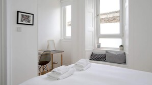 Unclassified image, 3 of 31, button - Newly Furnished Apartment in Edinburgh City Centre (Edinburgh)