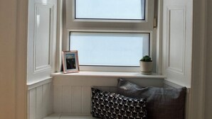 Unclassified image, 2 of 31, button - Newly Furnished Apartment in Edinburgh City Centre (Edinburgh)