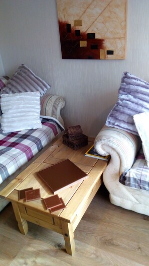 Interior detail - AJ's Chalet (Sheerness)