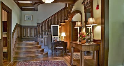 Hilltop Inn