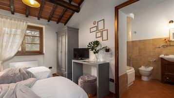 Deluxe Double Room, 1 Queen Bed, Hill View | In-room safe, individually decorated, individually furnished, desk