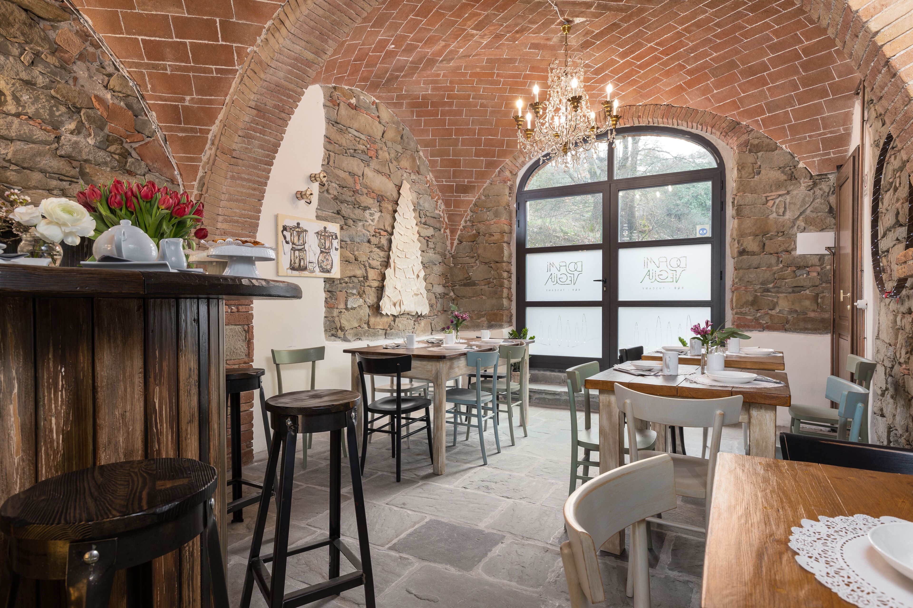 Desayuno buffet diario (EUR 10 por persona)