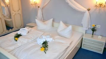 Juniorsvit | 1 sovrum, allergitestade sängkläder, skrivbord och strykjärn/strykbräda