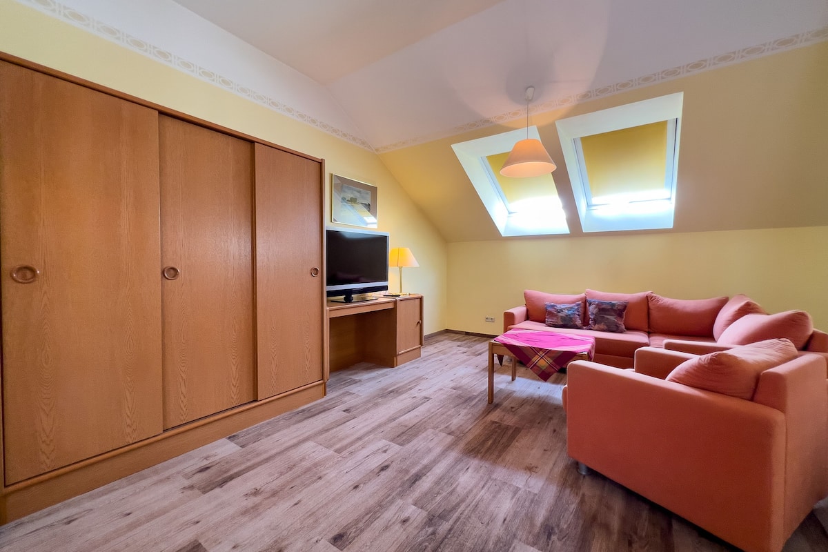 family room | living area | flat-screen tv