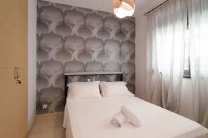 3 bedrooms, laptop workspace, iron/ironing board, free WiFi