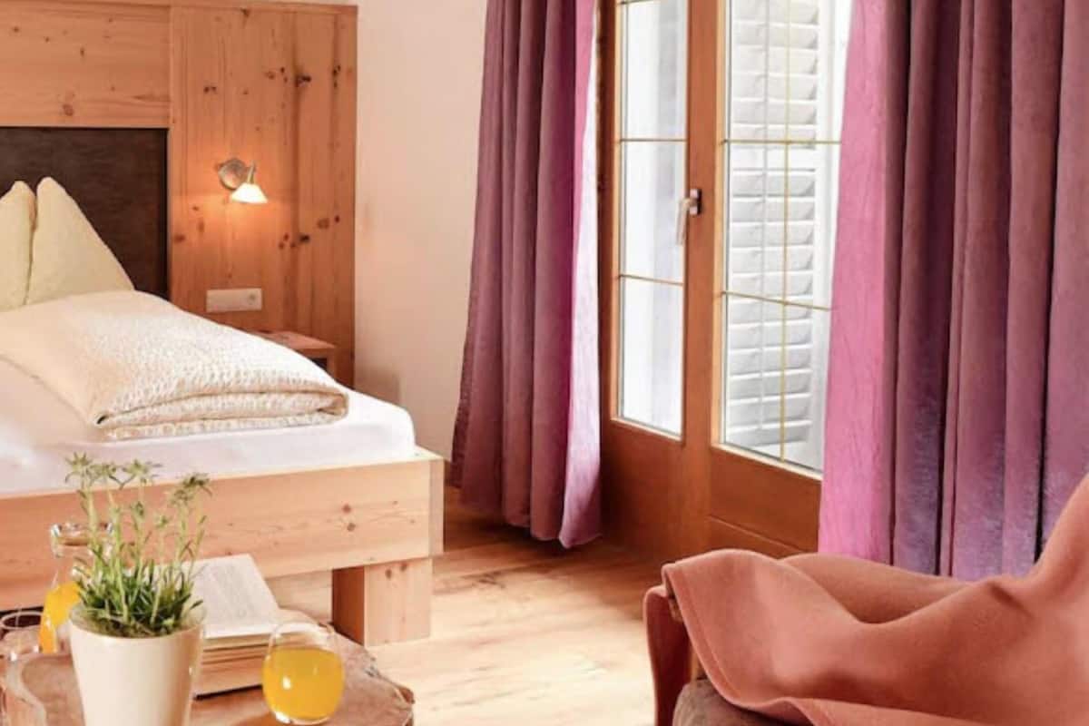Kamar Single, balkon | Brankas dan didekorasi berbeda-beda