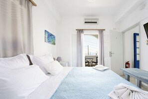 Superior Double Room, Sea View | Minibar, desk, iron/ironing board, free WiFi - Londos (Paros)