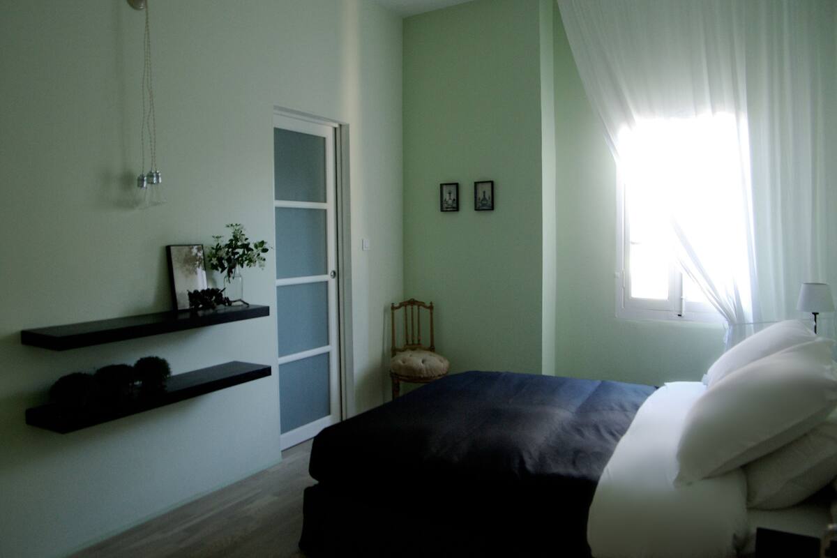 Literie de qualité supérieure, coffres-forts dans les chambres, bureau