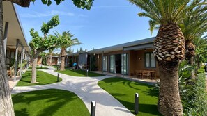 Villa | Terrace/patio - Playa Montroig Camping Resort (Mont-roig del Camp)