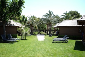 Bungalow (Palm Tree Villas) | Terrace/patio - Playa Montroig Camping Resort (Mont-roig del Camp)