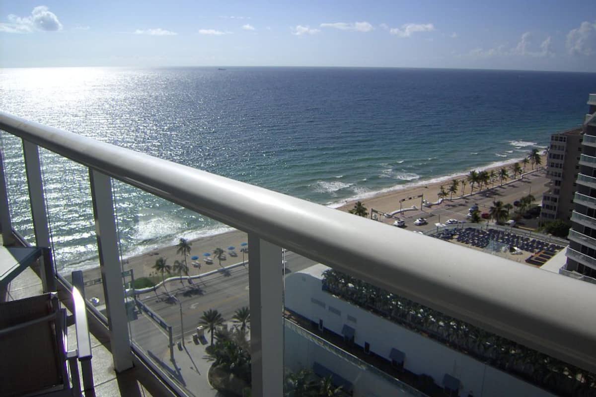 Deluxe Condo, Kitchen, Ocean View | Balcony view