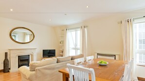 Apartment, 2 Schlafzimmer | 2 Schlafzimmer, Bügeleisen/Bügelbrett, kostenloses WLAN