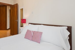 Apartment, 2 Schlafzimmer | 2 Schlafzimmer, Bügeleisen/Bügelbrett, kostenloses WLAN