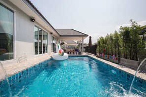 3-Bedroom Pool Villa  | Outdoor pool | Outdoor pool, pool umbrellas - Smart Home Huahin (Hua Hin)