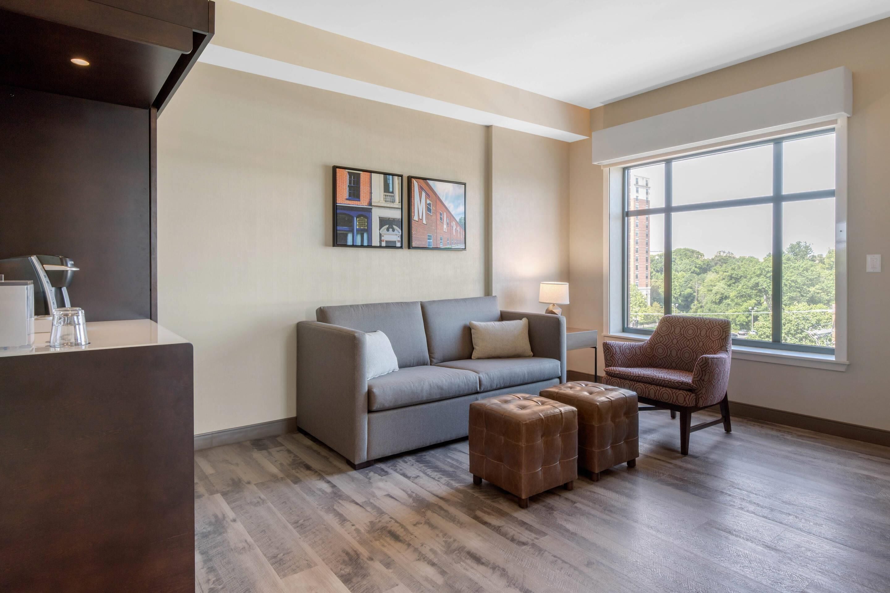 1 bedroom, in-room safe, individually furnished, desk