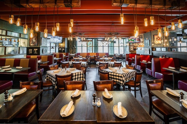 Lunch and dinner served