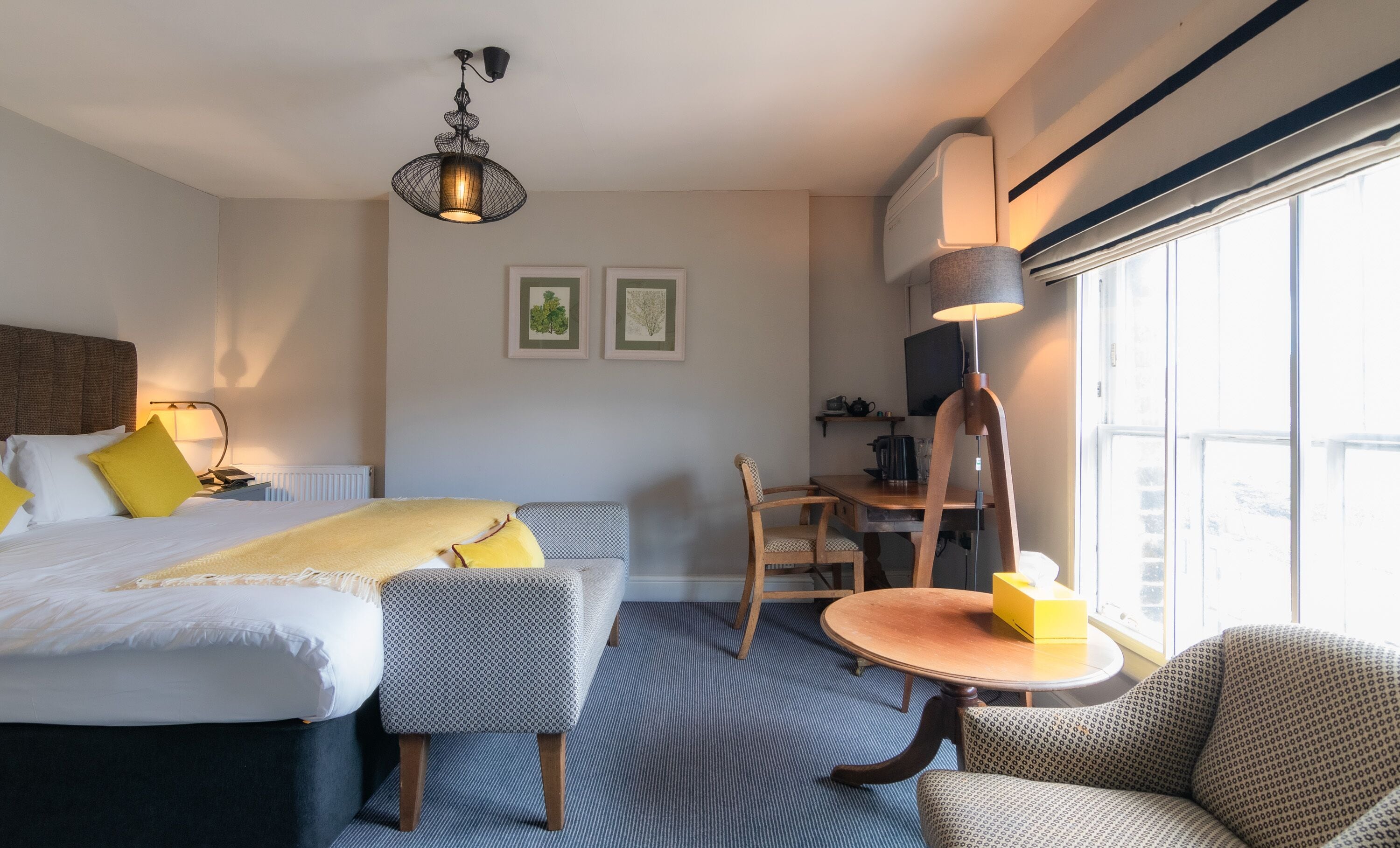 standard double room, 1 double bed | in-room safe, desk, iron/ironing board, free wifi