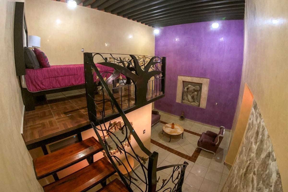 Standard Room, 1 Bedroom, Private Bathroom | Iron/ironing board (on request), WiFi (free)