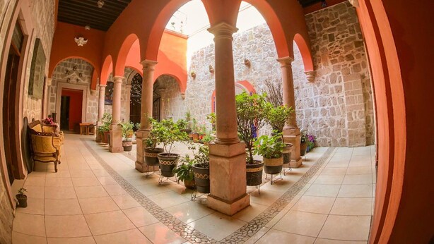 Courtyard - La Siesta del Fauno (Morelia)
