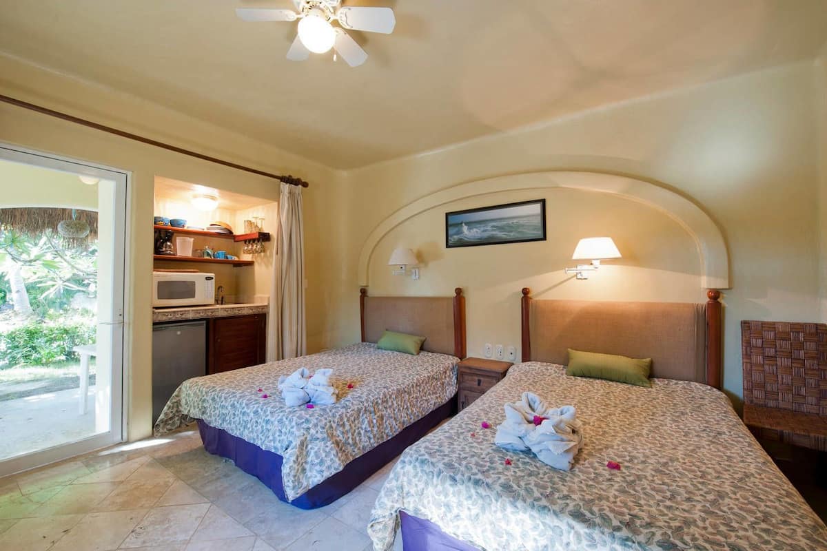 Hypo-allergenic bedding, in-room safe, soundproofing, free WiFi