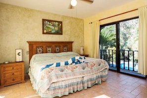 In-room safe, free WiFi, bed sheets