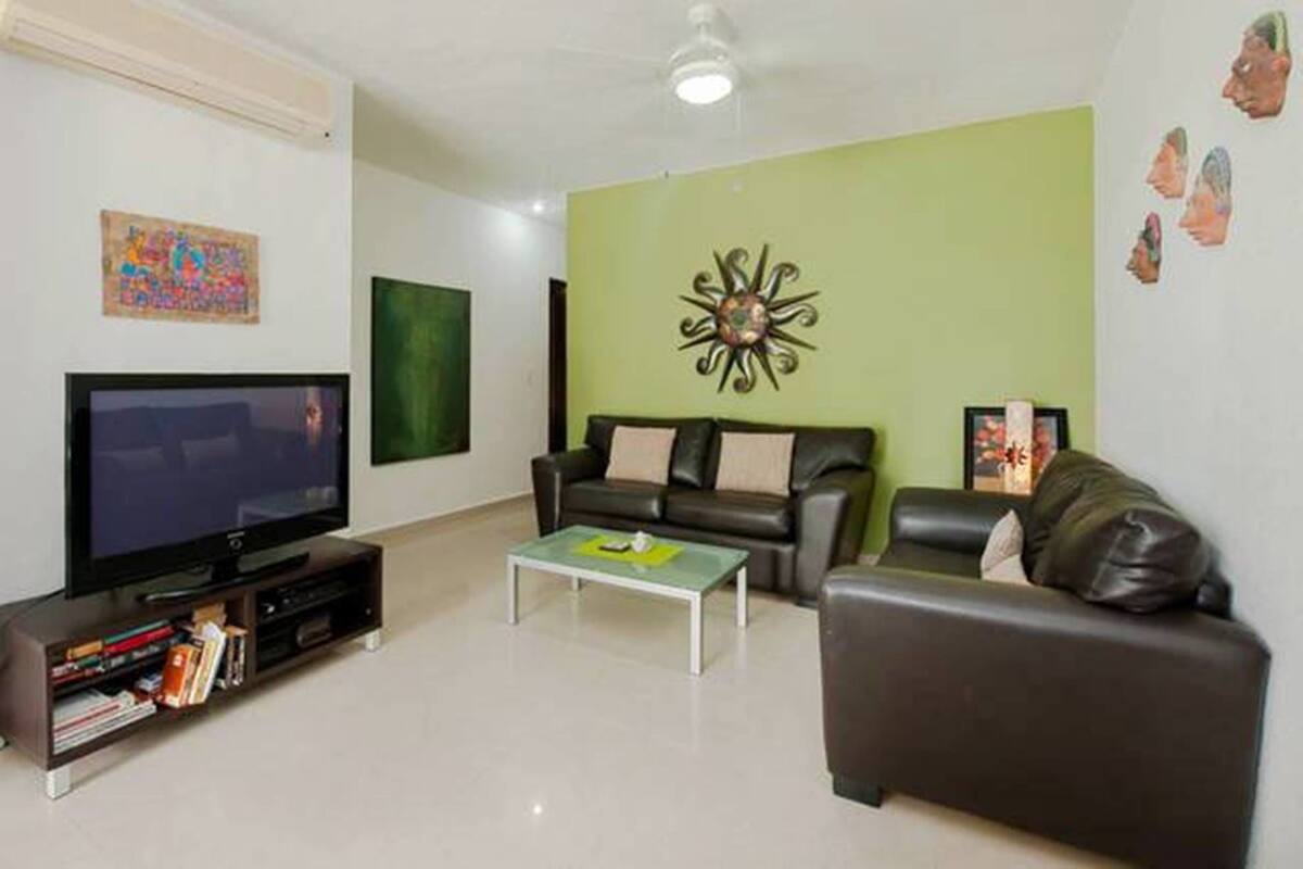 TV, DVD player