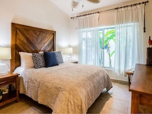 Villa Signature, bagno in camera, vista oceano parziale | Wi-Fi gratuito, lenzuola