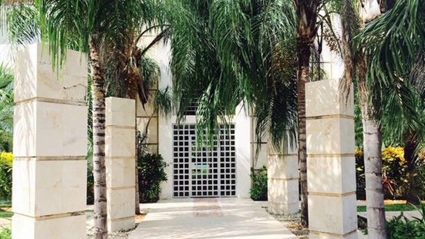 Entrada al alojamiento