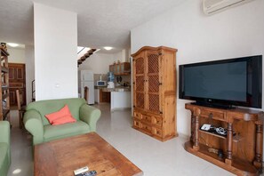 TV, DVD player