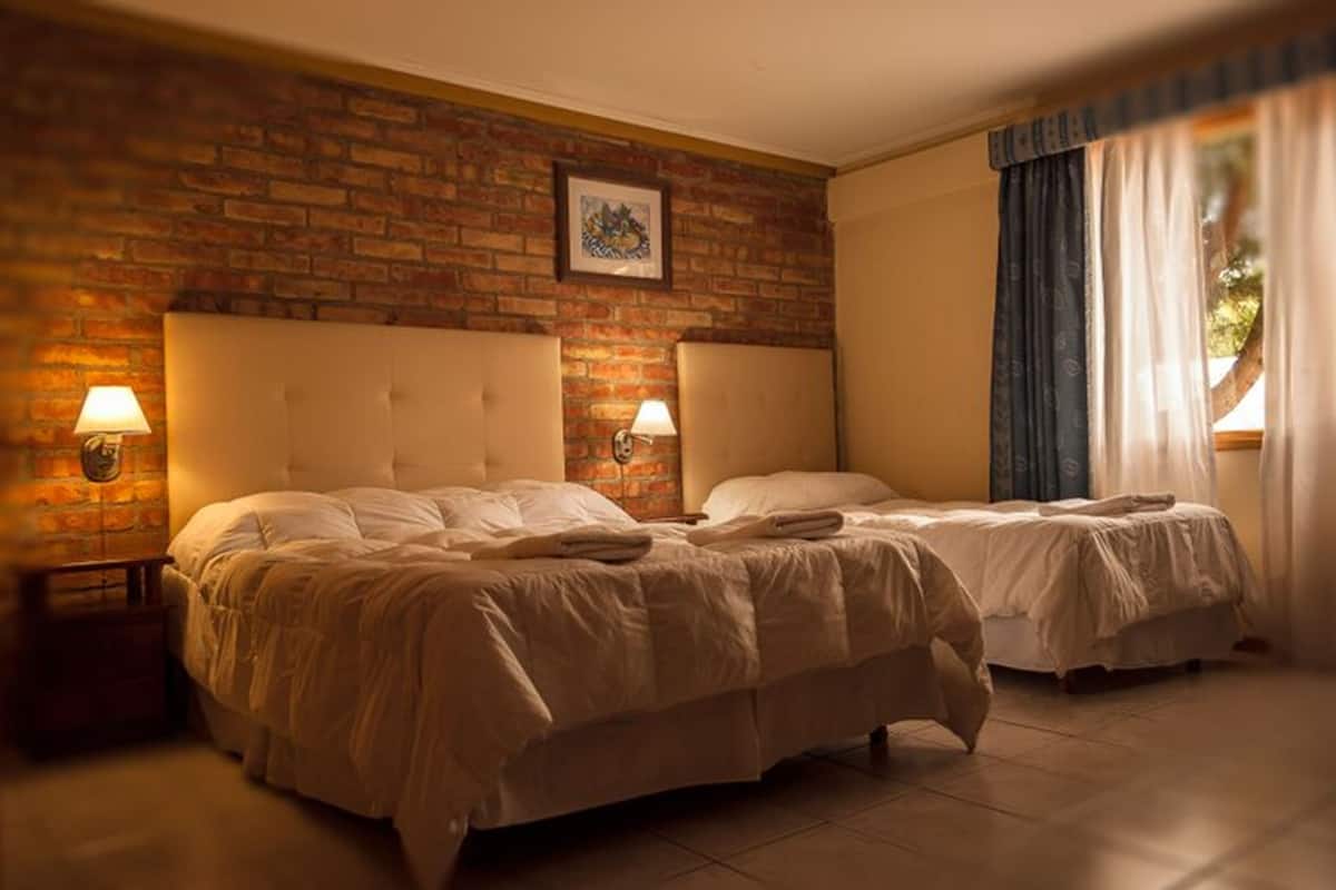 Quarto casal luxo, 1 cama de casal, banheiro privativo | 1 quarto, Wi-Fi de cortesia, roupa de cama