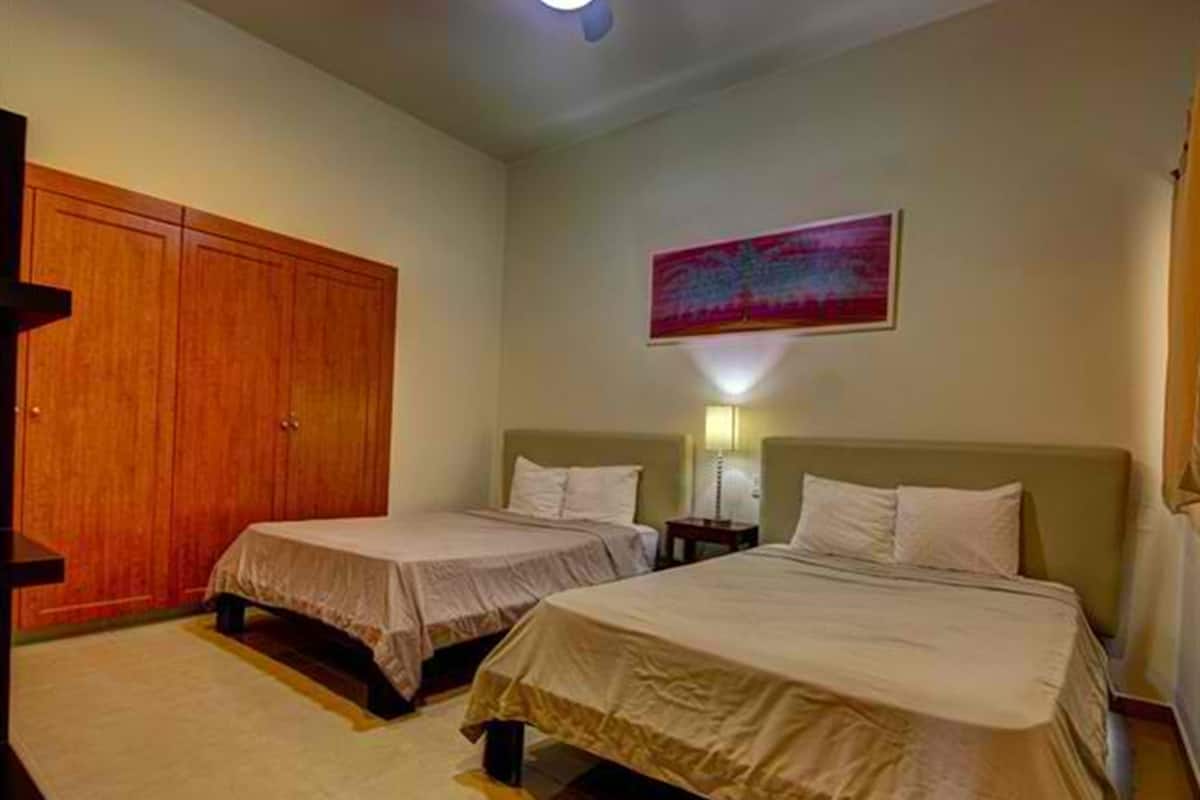 Wi-Fi de cortesia, roupa de cama