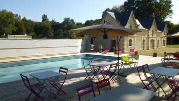 Piscine extérieure (ouverte en saison)