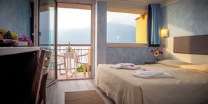 Dobbeltrom – superior | Safe på rommet, skrivebord og wi-fi (inkludert)