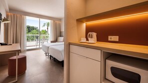 1 Schlafzimmer, Zimmersafe, Schreibtisch, schallisolierte Zimmer