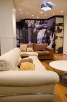 Sala de estar en el lobby