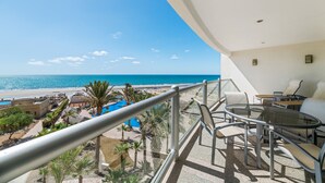 Condo dành cho gia đình, 2 phòng ngủ, quang cảnh biển | Hiên