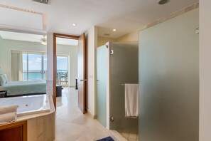 Family Condo, 2 Bedrooms, Sea View | Bathroom | Separate bathtub and shower, jetted bath, hair dryer, towels - Luna Blanca 0403 by Kivoya (Puerto Peñasco)
