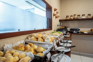 Free daily buffet breakfast