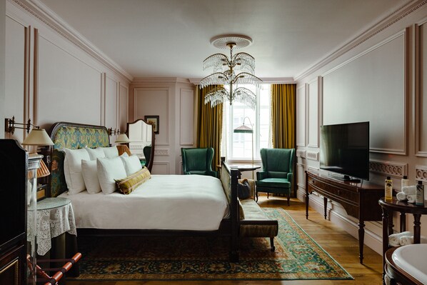 Large Room | 1 bedroom, premium bedding, minibar, in-room safe - The Ned (London)