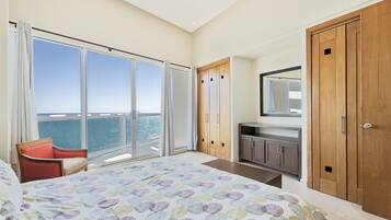 Condo panorámico | 4 habitaciones, tabla de planchar con plancha y wifi gratis