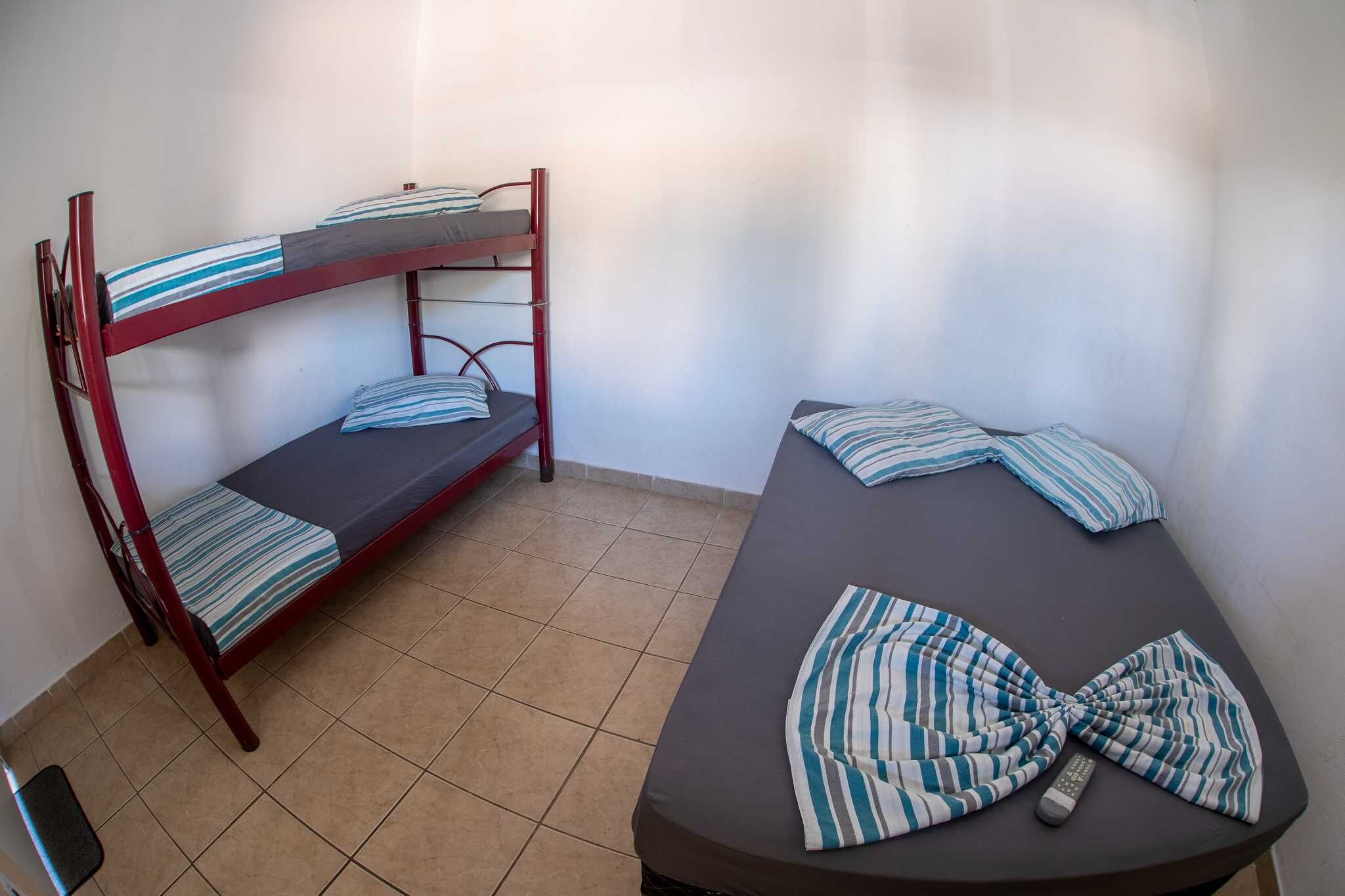 Triple Room | Free WiFi, bed sheets