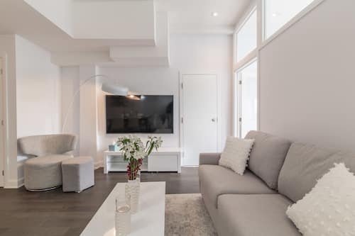 Condo, 3 Bedrooms (305)