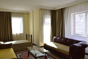 Apartment | Living area | LCD TV - Gunal Apart (Antalya)