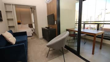 1 quarto, roupas de cama premium, cofres nos quartos, cortinas blackout